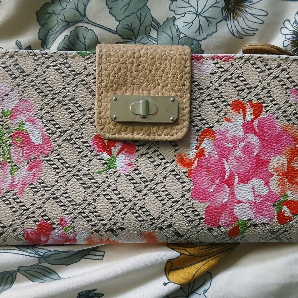 Wallet (Brown w/Flowers)